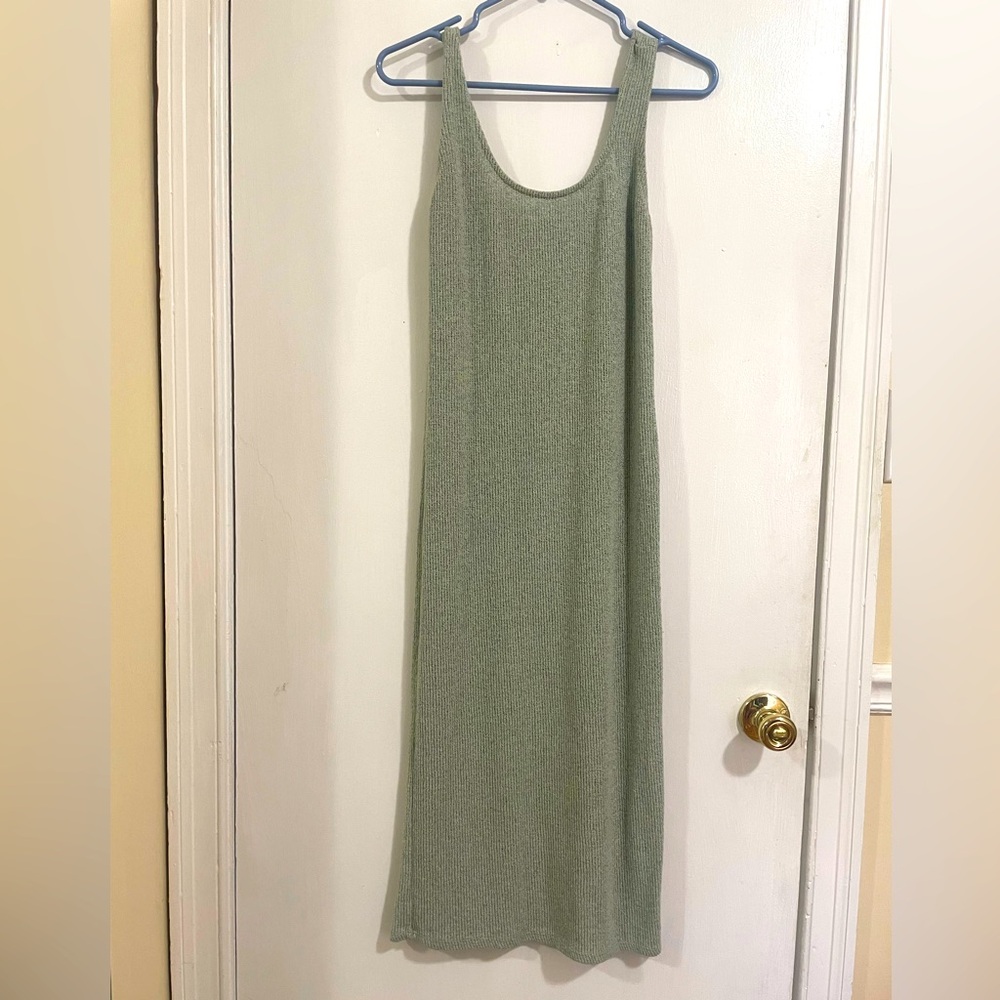 ZARA SZ S SAGE GREEN MIDI LIKE NEW!